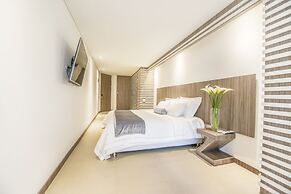 Aparta Suites Torre Poblado