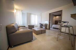 Aparta Suites Torre Poblado