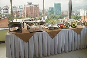 Aparta Suites Torre Poblado