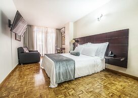 Aparta Suites Torre Poblado