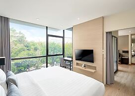 Altera Hotel and Residence