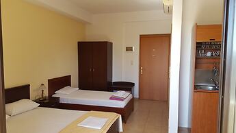 Palirria Hotel & Studios