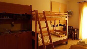 Palirria Hotel & Studios