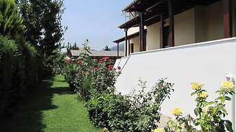 Palirria Hotel & Studios