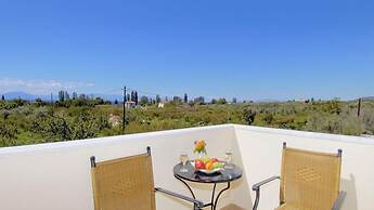 Palirria Hotel & Studios