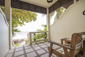 Crystal Bay Beach Resort