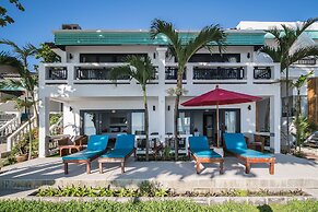 Crystal Bay Beach Resort