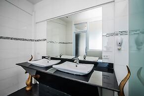 Crystal Bay Beach Resort