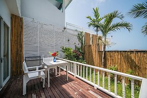 Crystal Bay Beach Resort