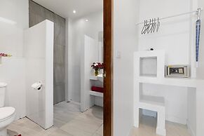 Crystal Bay Beach Resort