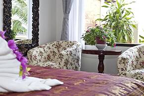 Crystal Bay Beach Resort