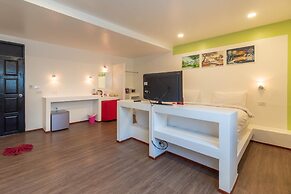 Crystal Bay Beach Resort