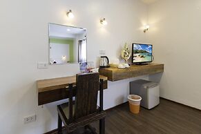 Crystal Bay Beach Resort