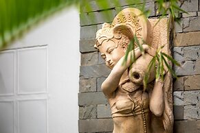 Crystal Bay Beach Resort