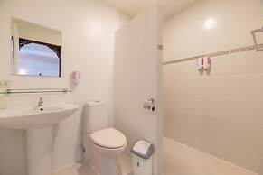 Crystal Bay Beach Resort