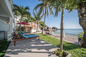 Crystal Bay Beach Resort