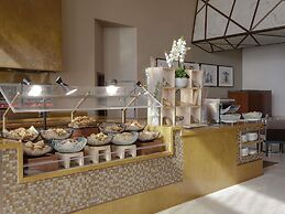Swissotel Living Al Ghurair