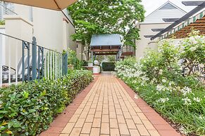 Courtyard Hotel Arcadia