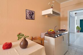 Damaskis Studios a Small Complex in Kassiopi