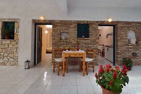 Damaskis Studios a Small Complex in Kassiopi