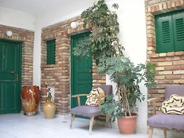 Damaskis Studios a Small Complex in Kassiopi