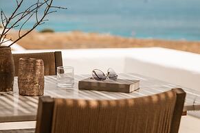Casa Del Mar Mykonos Seaside Resort