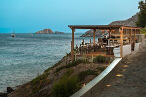 Casa Del Mar Mykonos Seaside Resort