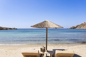 Casa Del Mar Mykonos Seaside Resort