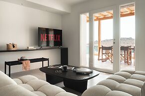 Casa Del Mar Mykonos Seaside Resort