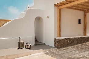 Casa Del Mar Mykonos Seaside Resort