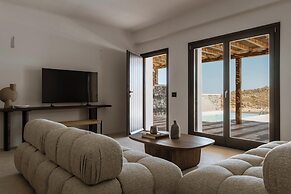 Casa Del Mar Mykonos Seaside Resort