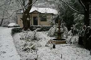 Moulton Park Cottages