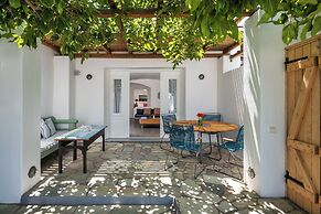 Anema Boutique Hotel & Villas Santorini