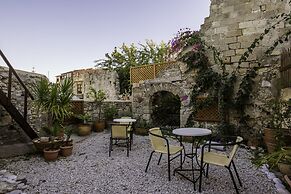 Camelot Traditional & Classic Hotel