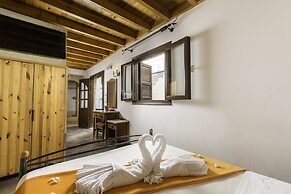 Camelot Traditional & Classic Hotel