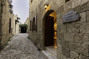 Camelot Traditional & Classic Hotel