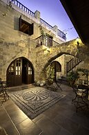 Camelot Traditional & Classic Hotel