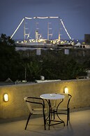 Camelot Traditional & Classic Hotel