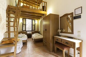 Camelot Traditional & Classic Hotel