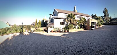 The Highlander Hotel