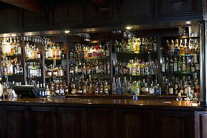 The Highlander Hotel