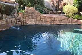 The Highlander Hotel