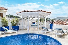 Alacati Degirmen Hotel