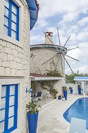 Alacati Degirmen Hotel