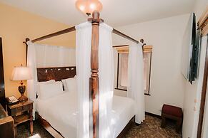 Pantai Inn
