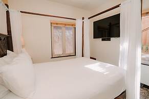 Pantai Inn