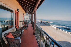 Pantai Inn
