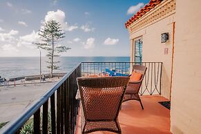 Pantai Inn
