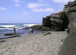 Pantai Inn