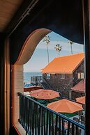 Pantai Inn